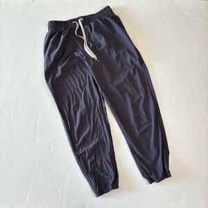 002 - VUORI PERFORMANCE ATHLETIC JOGGER PANTS